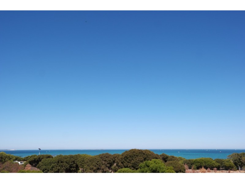 10/13 O’Connor Close, North Coogee WA 6163