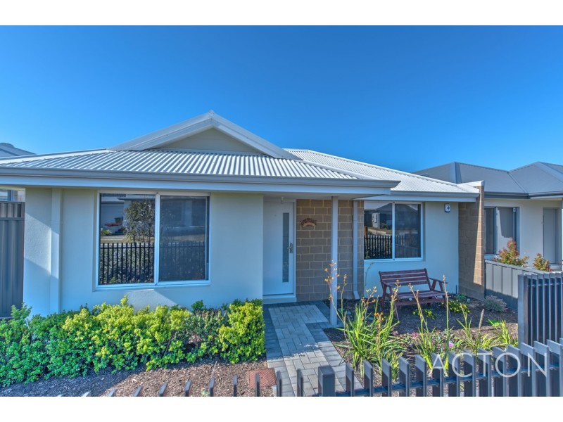 16 Equinox Avenue, Eglinton WA 6034