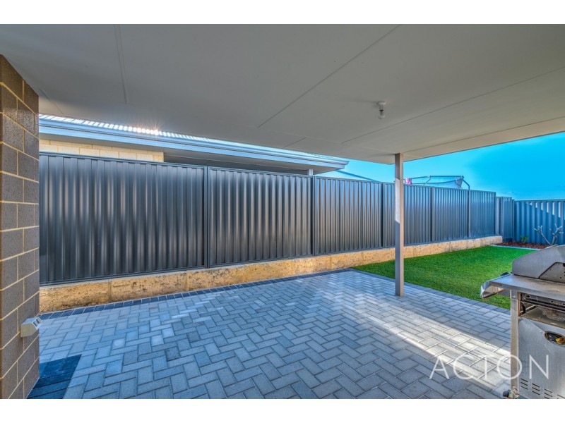 16 Equinox Avenue, Eglinton WA 6034