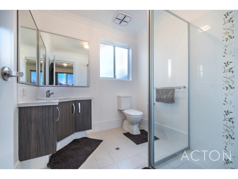 16 Equinox Avenue, Eglinton WA 6034