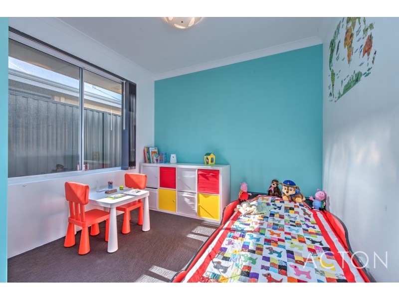 16 Equinox Avenue, Eglinton WA 6034