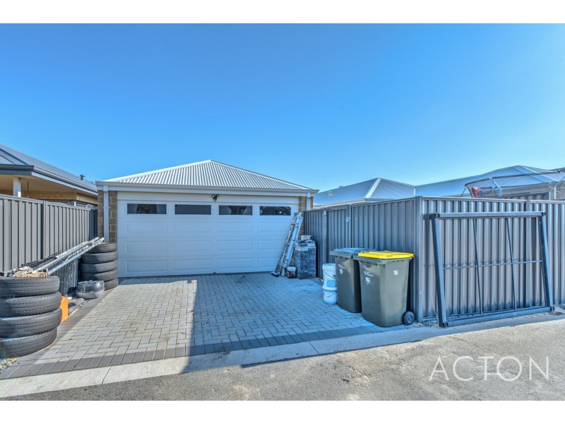 16 Equinox Avenue, Eglinton WA 6034