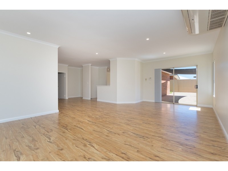 52 Ridgewood Boulevard, Ridgewood WA 6030