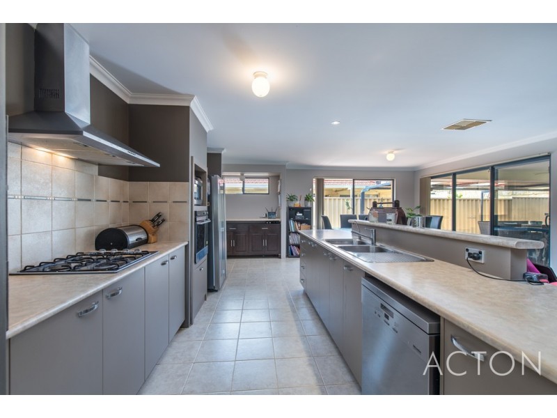 16 Thurleigh Approach, Butler WA 6036