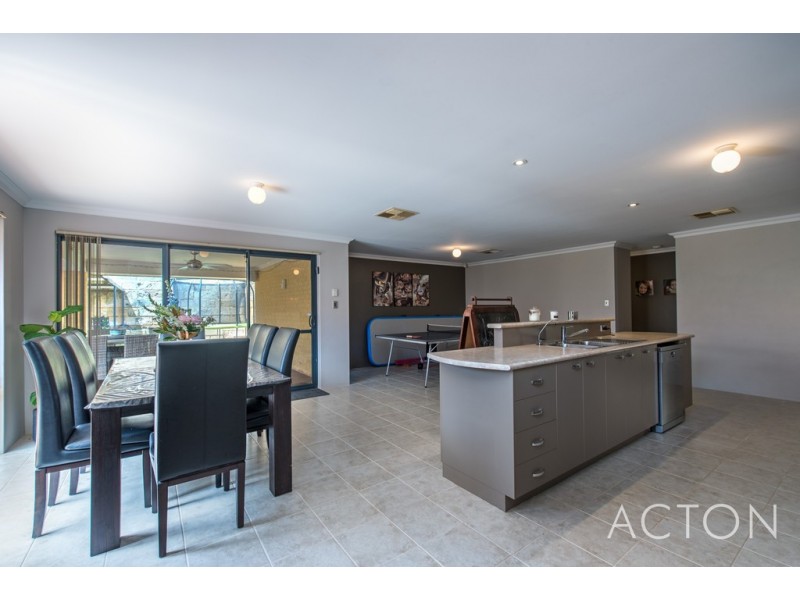 16 Thurleigh Approach, Butler WA 6036