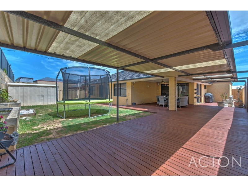 16 Thurleigh Approach, Butler WA 6036