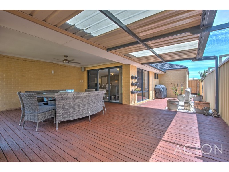 16 Thurleigh Approach, Butler WA 6036