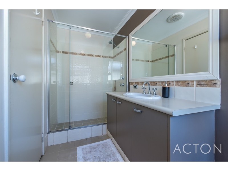 16 Thurleigh Approach, Butler WA 6036