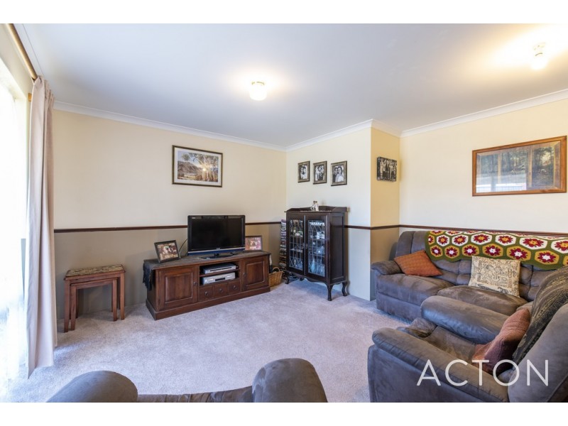 4 Gaffney Ridge, Clarkson WA 6030