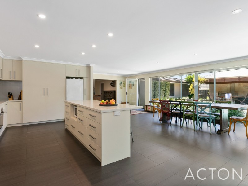 116 Branksome Gardens, City Beach WA 6015