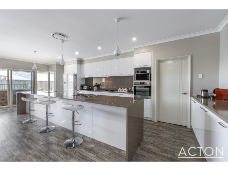 70 Parkland Drive, Yanchep WA 6035