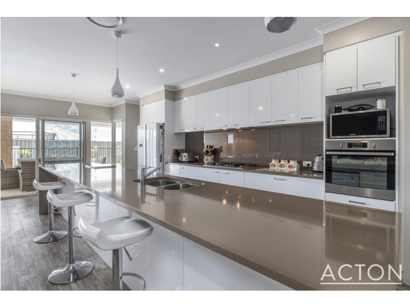 70 Parkland Drive, Yanchep WA 6035