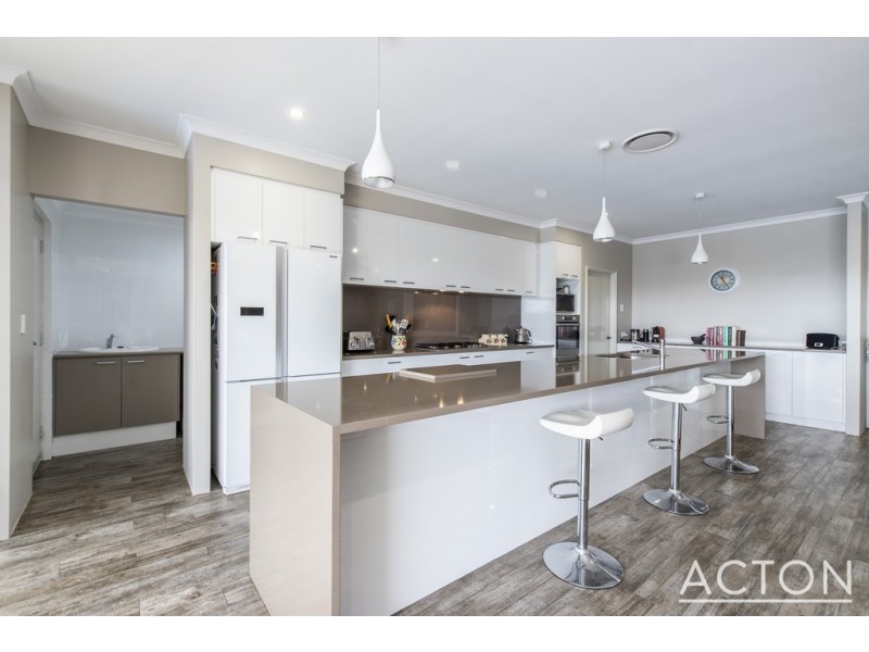 70 Parkland Drive, Yanchep WA 6035