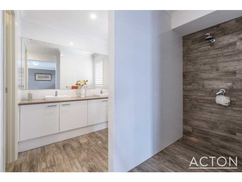 70 Parkland Drive, Yanchep WA 6035