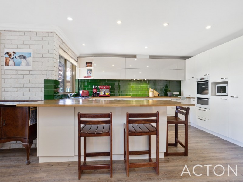 3 Arnold Crescent, Kardinya WA 6163