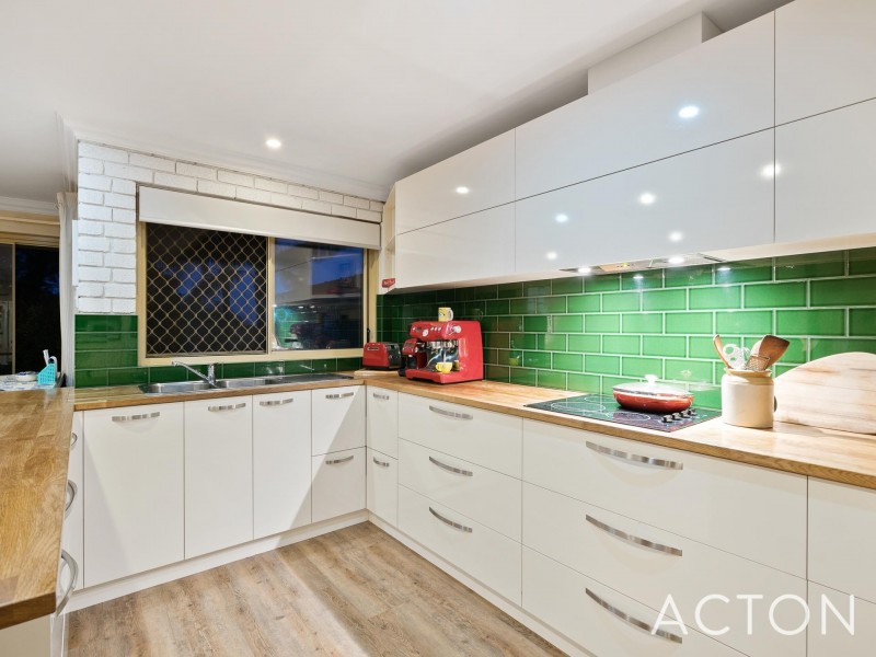 3 Arnold Crescent, Kardinya WA 6163