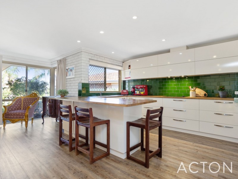 3 Arnold Crescent, Kardinya WA 6163