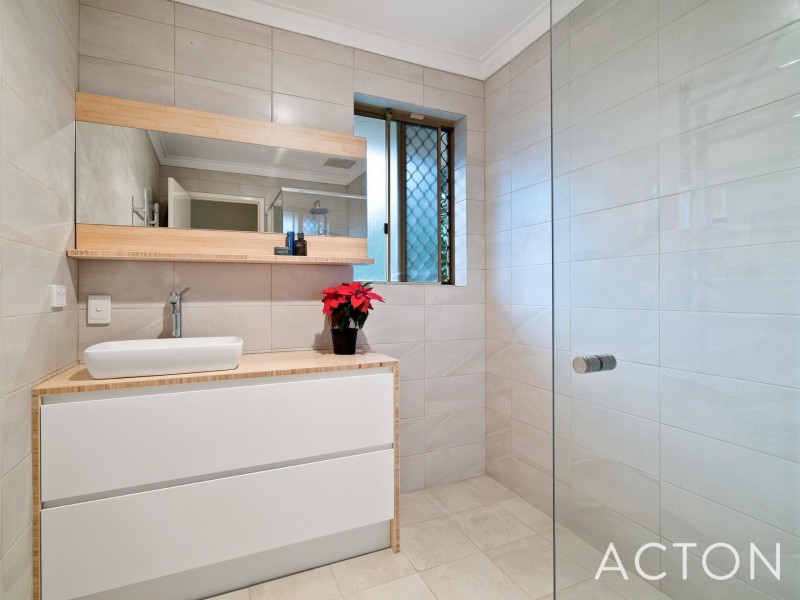 3 Arnold Crescent, Kardinya WA 6163