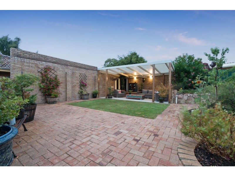 3 Arnold Crescent, Kardinya WA 6163