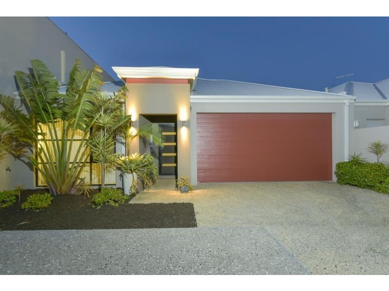 2/2 Dana Way, Madeley WA 6065