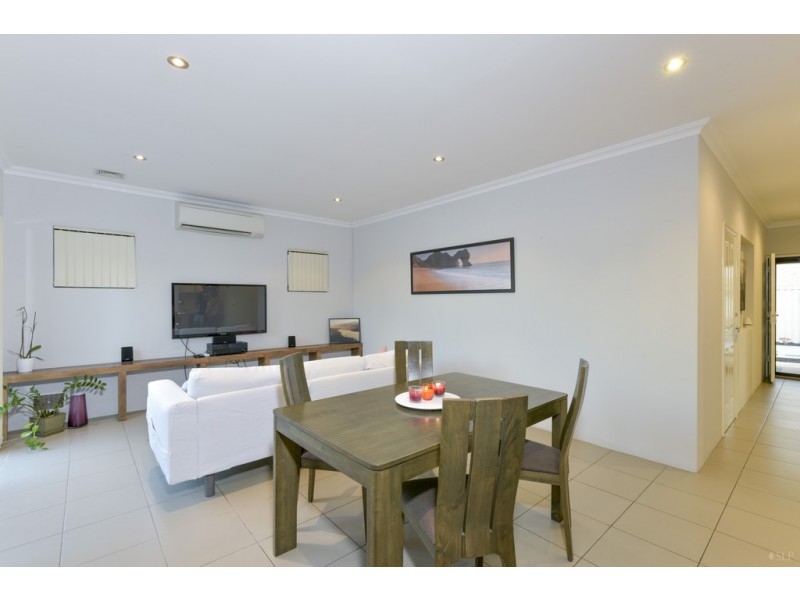 2/2 Dana Way, Madeley WA 6065