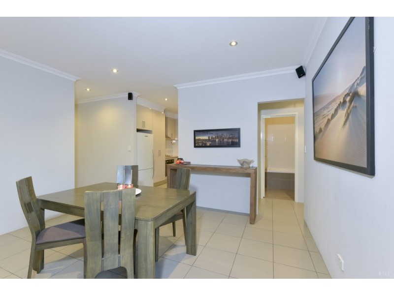 2/2 Dana Way, Madeley WA 6065