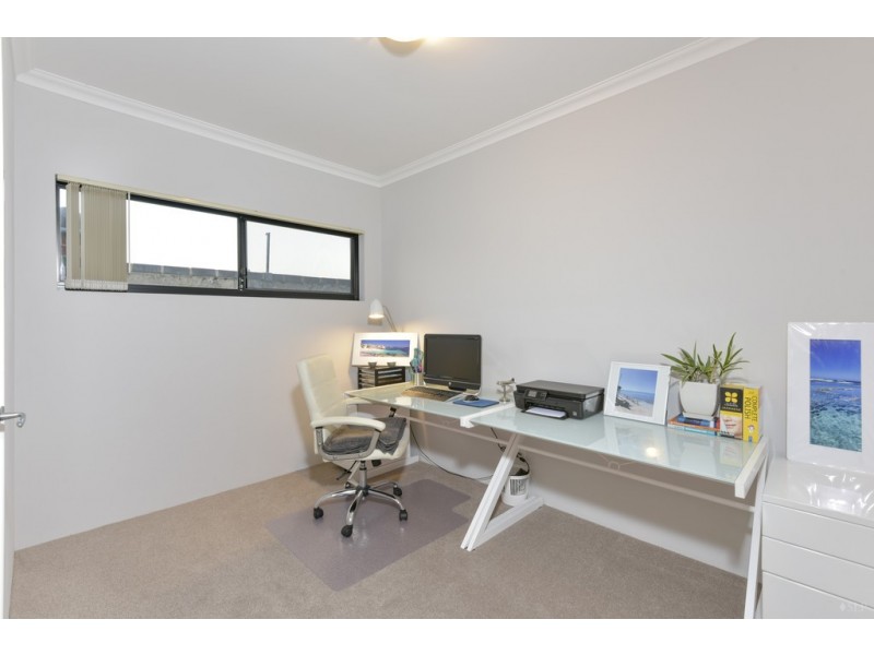 2/2 Dana Way, Madeley WA 6065