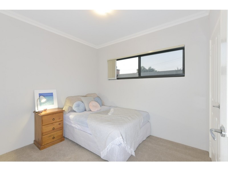 2/2 Dana Way, Madeley WA 6065