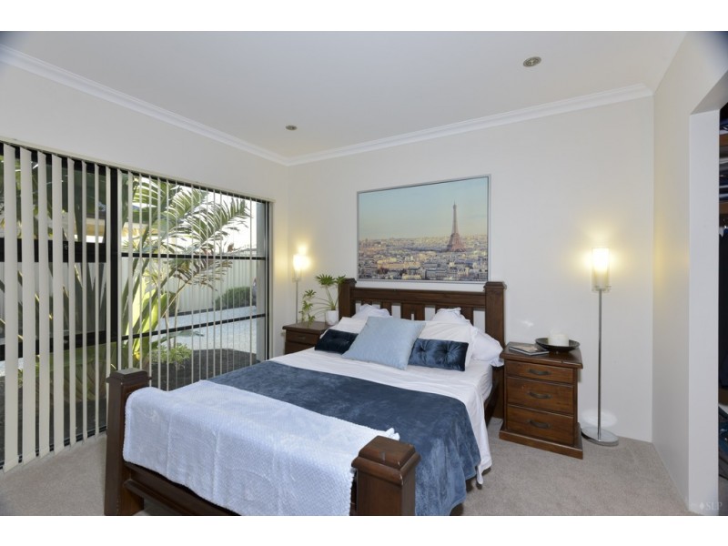 2/2 Dana Way, Madeley WA 6065