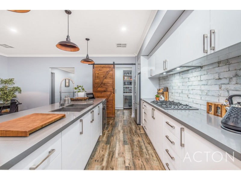 2 Marginella Boulevard, Jindalee WA 6036