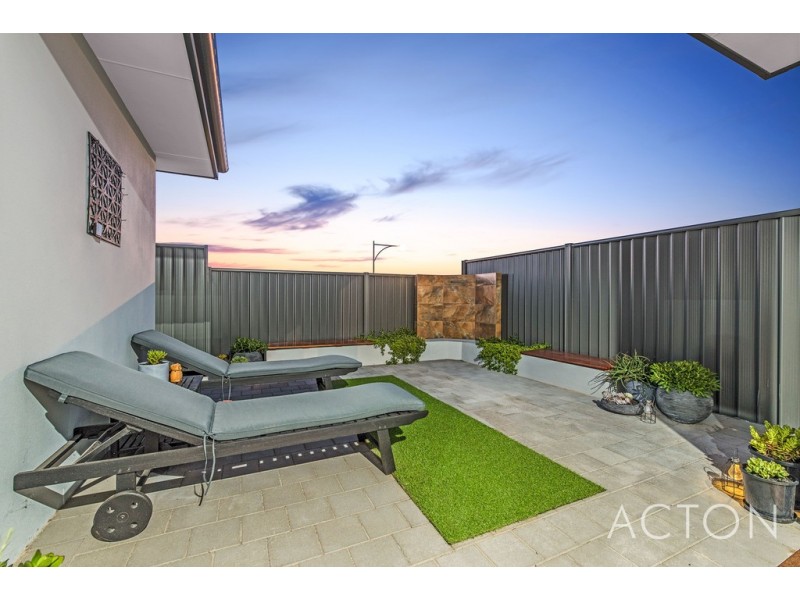 2 Marginella Boulevard, Jindalee WA 6036