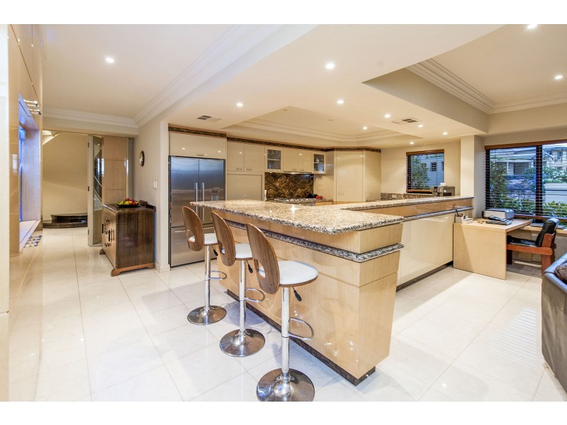 8 Tilton Terrace, City Beach WA 6015