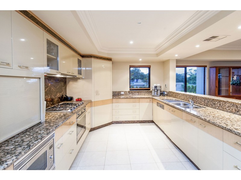 8 Tilton Terrace, City Beach WA 6015