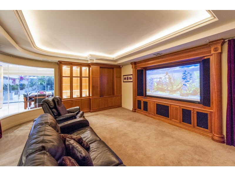 8 Tilton Terrace, City Beach WA 6015