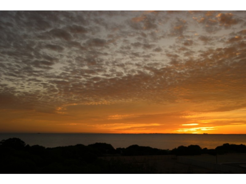 27/13 O’Connor Close, North Coogee WA 6163