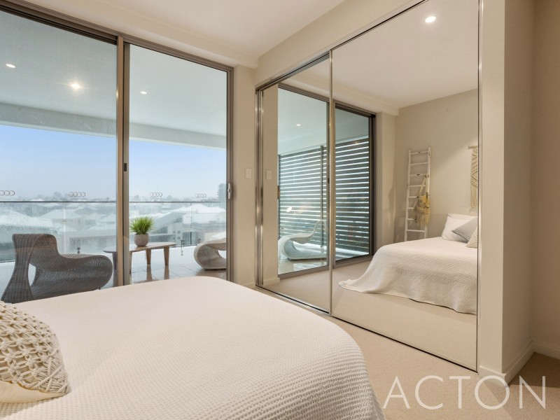 27/13 O’Connor Close, North Coogee WA 6163