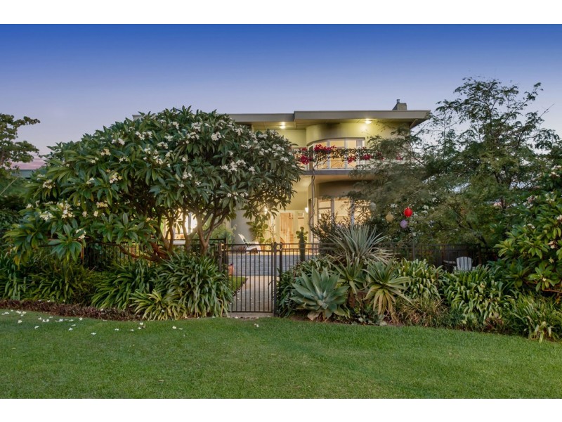 6 Caithness Road, Floreat WA 6014