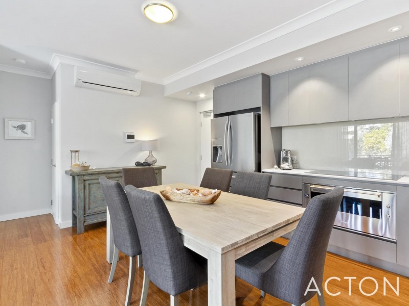 17/2 Dynevor Rise, Floreat WA 6014