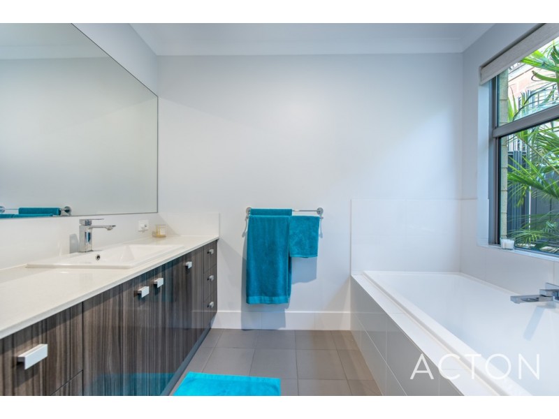 65 Equinox Avenue, Eglinton WA 6034