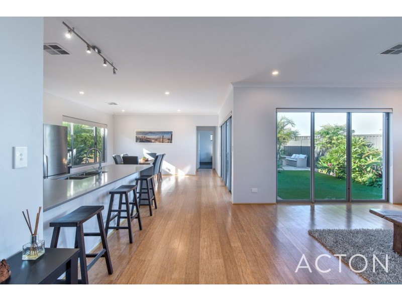 65 Equinox Avenue, Eglinton WA 6034