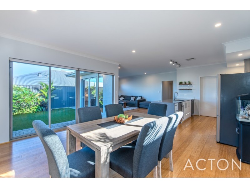 65 Equinox Avenue, Eglinton WA 6034