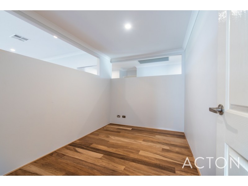 8 Fairgrounds Parkway, Alkimos WA 6038