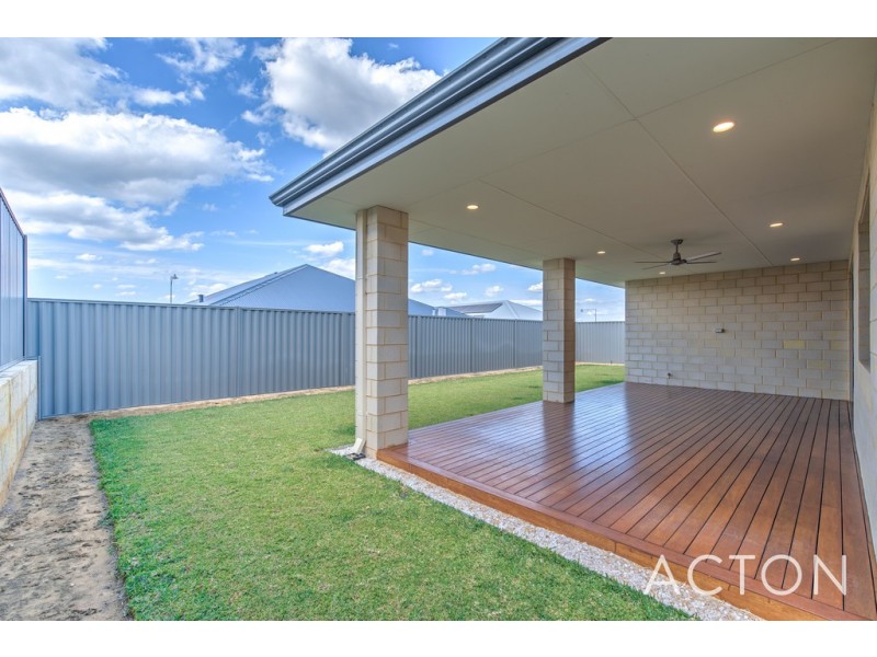 8 Fairgrounds Parkway, Alkimos WA 6038