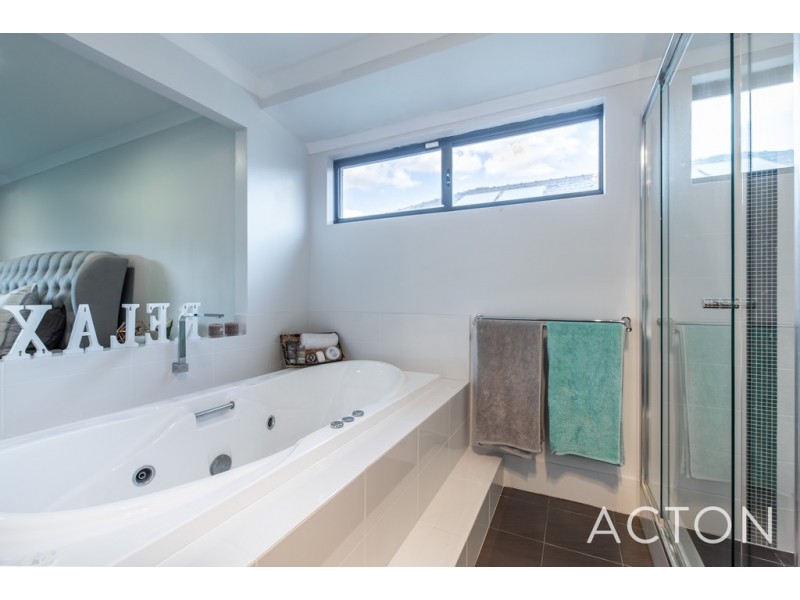 8 Fairgrounds Parkway, Alkimos WA 6038