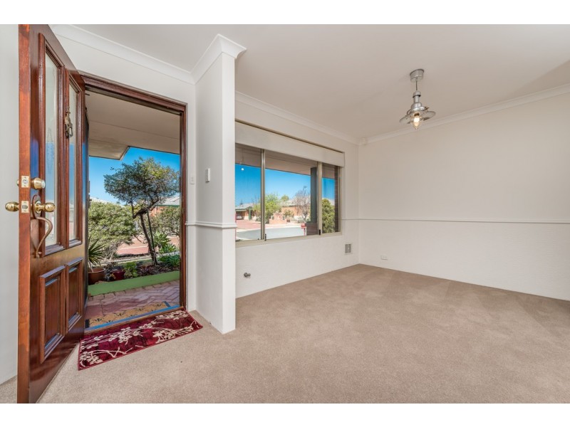 11 Hunn Court, Quinns Rocks WA 6030