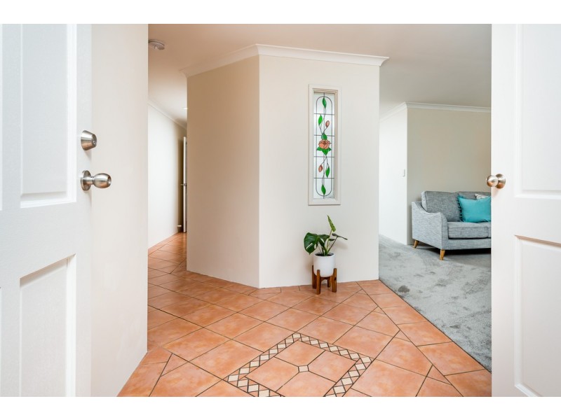 7 Ostend Parade, Mindarie WA 6030