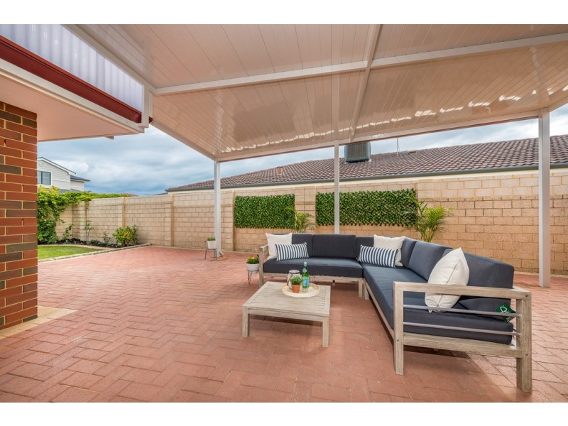 7 Ostend Parade, Mindarie WA 6030