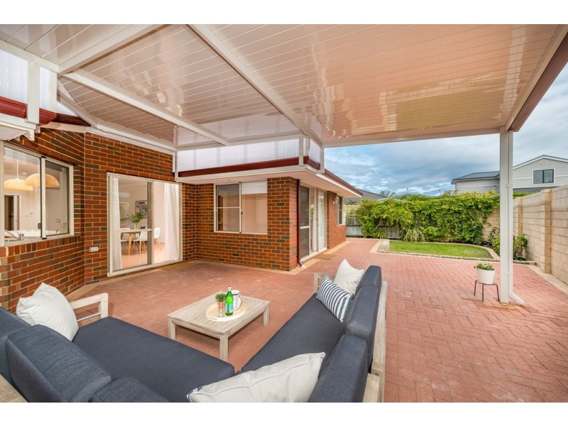 7 Ostend Parade, Mindarie WA 6030