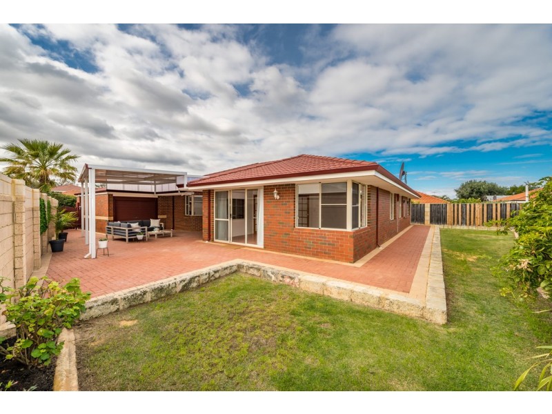 7 Ostend Parade, Mindarie WA 6030