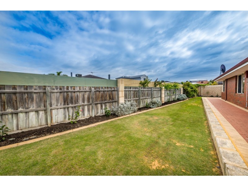 7 Ostend Parade, Mindarie WA 6030